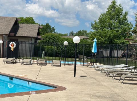 Tiny photo for 1264 WILLIAMSBURG Drive #D1, Schaumburg, IL 60193 (MLS # 12658385)