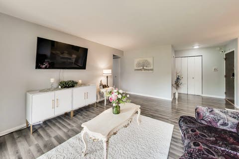 Tiny photo for 1264 WILLIAMSBURG Drive #D1, Schaumburg, IL 60193 (MLS # 12658385)