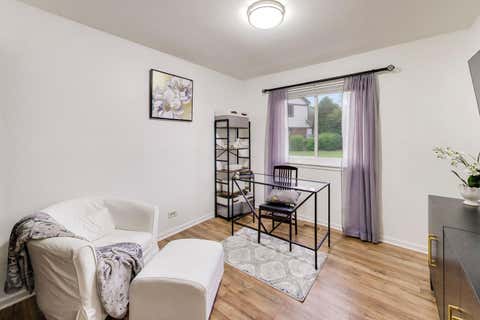 Tiny photo for 1264 WILLIAMSBURG Drive #D1, Schaumburg, IL 60193 (MLS # 12658385)