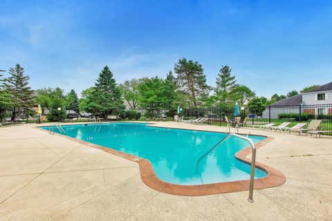 Tiny photo for 1264 WILLIAMSBURG Drive #D1, Schaumburg, IL 60193 (MLS # 12658385)