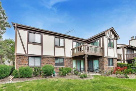 Tiny photo for 1264 WILLIAMSBURG Drive #D1, Schaumburg, IL 60193 (MLS # 12658385)