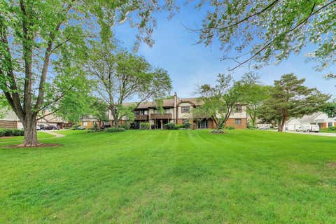 Tiny photo for 1264 WILLIAMSBURG Drive #D1, Schaumburg, IL 60193 (MLS # 12658385)
