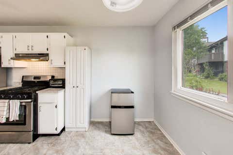 Tiny photo for 1264 WILLIAMSBURG Drive #D1, Schaumburg, IL 60193 (MLS # 12658385)
