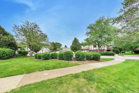 Tiny photo for 1264 WILLIAMSBURG Drive #D1, Schaumburg, IL 60193 (MLS # 12658385)