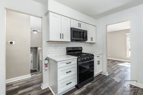 Tiny photo for 23W468 Moraine Court, Naperville, IL 60540 (MLS # 12468567)