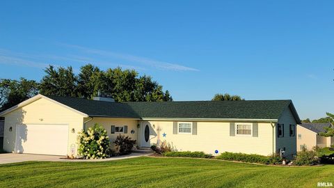 Photo of 631 SUNCREST Drive, Sherrard, IL 61281 (MLS # QC4267008)