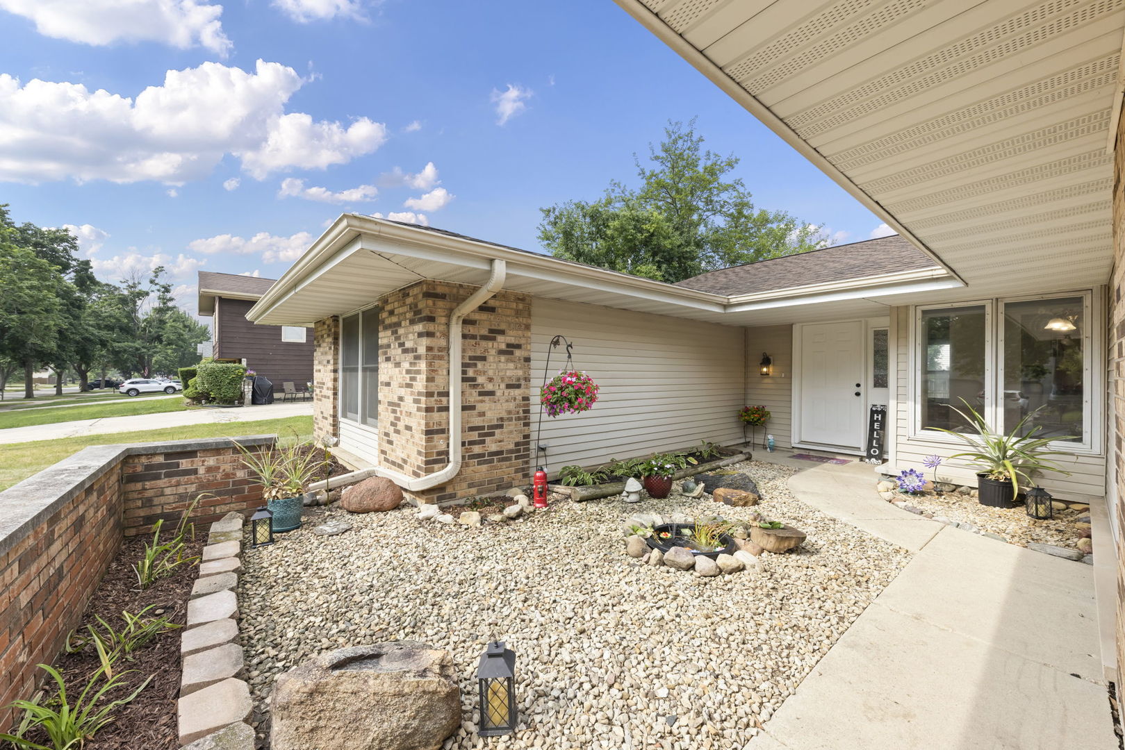 121 Newport Drive