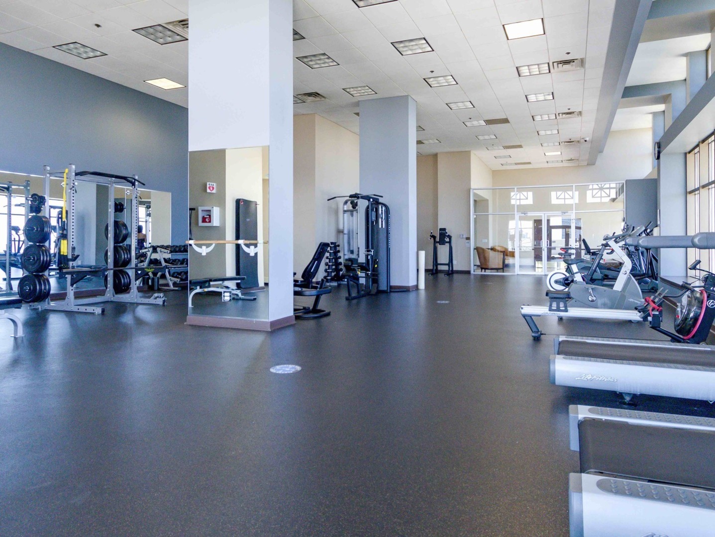 Chicago, Illinois 60605, United States, 3 Bedrooms Bedrooms, ,2 BathroomsBathrooms,Residential,Active,237917