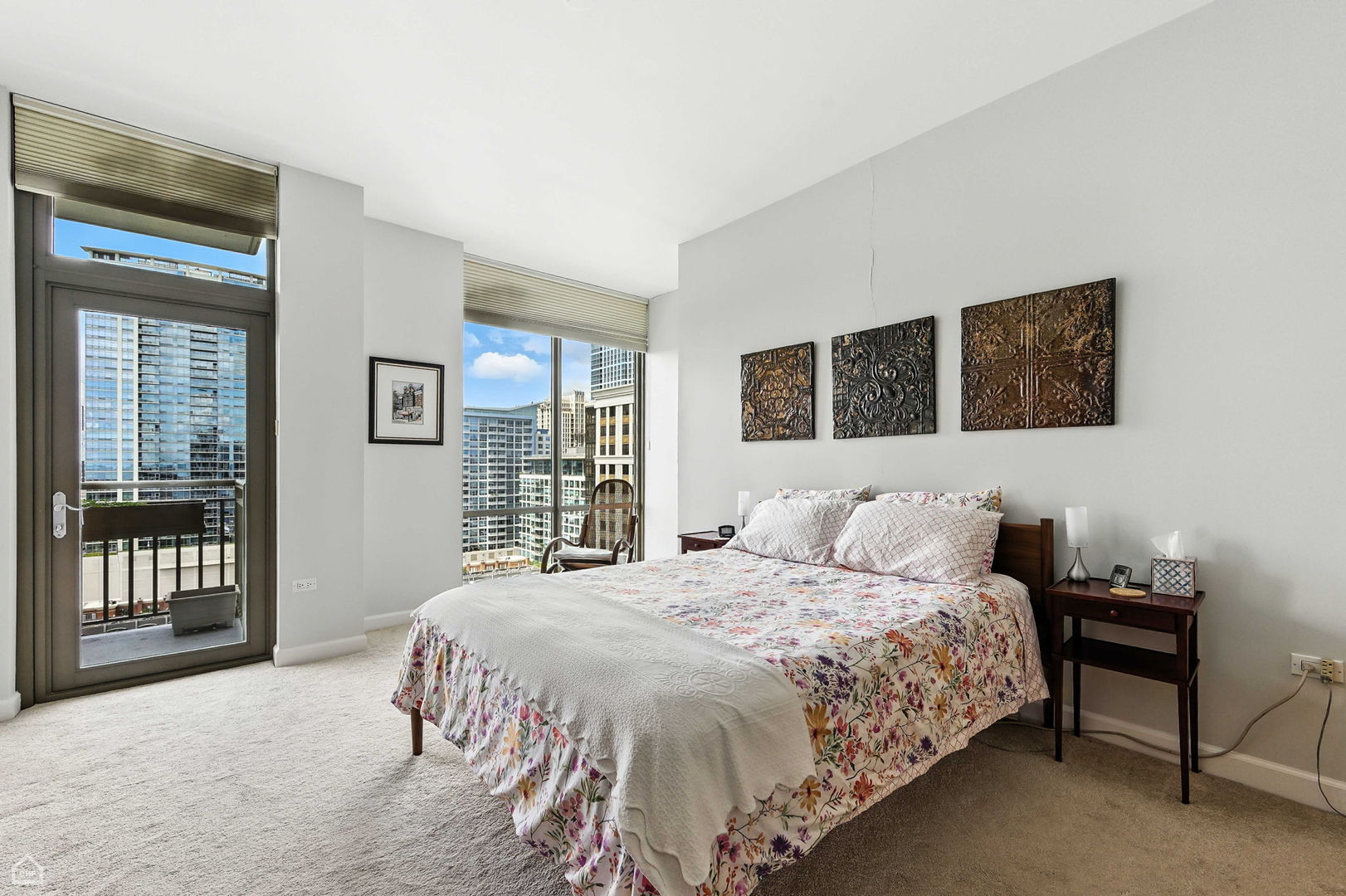 Chicago, Illinois 60605, United States, 3 Bedrooms Bedrooms, ,2 BathroomsBathrooms,Residential,Active,237917