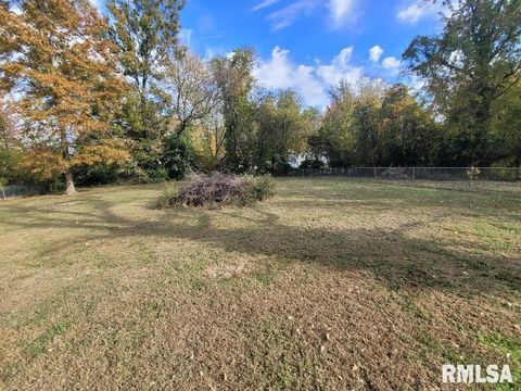 Tiny photo for 5 ROYAL Place, Mt Vernon, IL 62864 (MLS # EB460404)