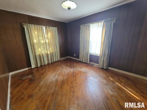 Tiny photo for 5 ROYAL Place, Mt Vernon, IL 62864 (MLS # EB460404)