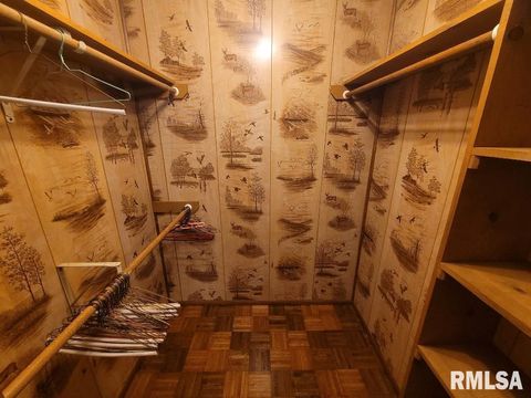 Tiny photo for 5 ROYAL Place, Mt Vernon, IL 62864 (MLS # EB460404)