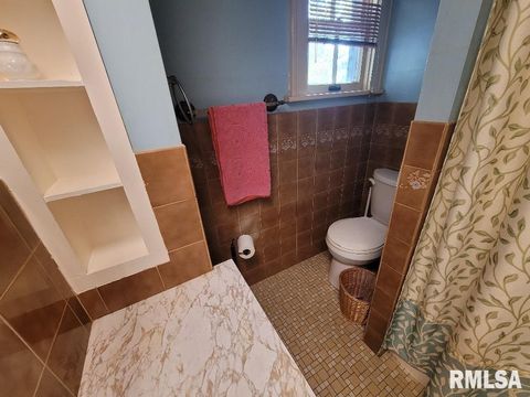 Tiny photo for 5 ROYAL Place, Mt Vernon, IL 62864 (MLS # EB460404)