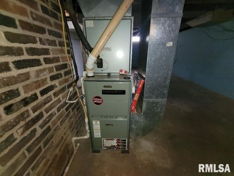 Tiny photo for 5 ROYAL Place, Mt Vernon, IL 62864 (MLS # EB460404)