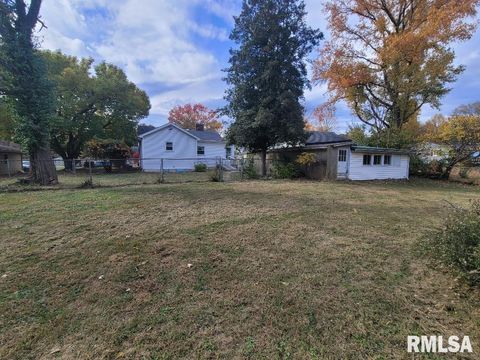 Tiny photo for 5 ROYAL Place, Mt Vernon, IL 62864 (MLS # EB460404)