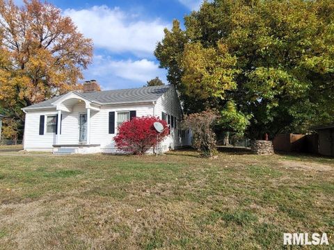Tiny photo for 5 ROYAL Place, Mt Vernon, IL 62864 (MLS # EB460404)