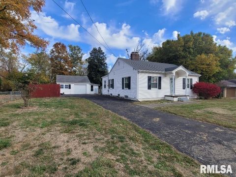 Tiny photo for 5 ROYAL Place, Mt Vernon, IL 62864 (MLS # EB460404)