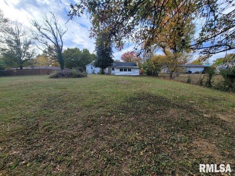 Tiny photo for 5 ROYAL Place, Mt Vernon, IL 62864 (MLS # EB460404)