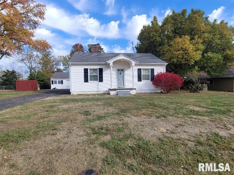 Tiny photo for 5 ROYAL Place, Mt Vernon, IL 62864 (MLS # EB460404)