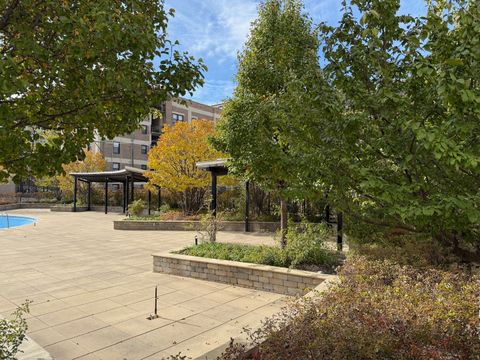 Tiny photo for 3930 N Pine Grove Avenue #1109, Chicago, IL 60613 (MLS # 12484110)