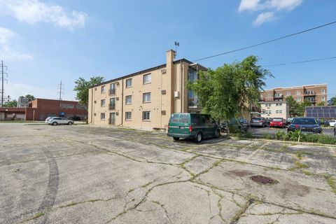 Tiny photo for 915 Graceland Avenue #1E, Des Plaines, IL 60016 (MLS # 12497199)