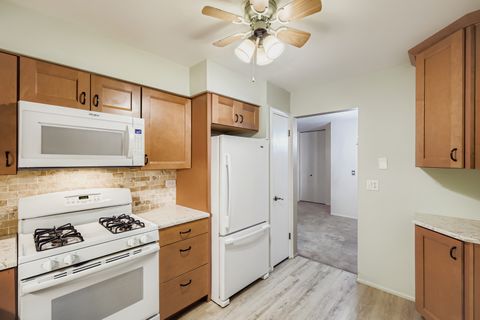 Tiny photo for 1575 Sandpebble Drive #113, Wheeling, IL 60090 (MLS # 12531221)