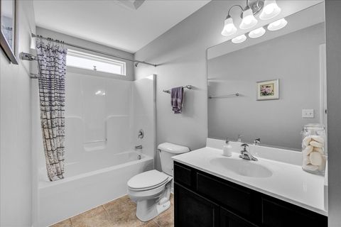 Tiny photo for 1607 Star Grass Circle, Aurora, IL 60506 (MLS # 12661011)
