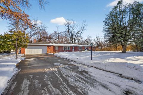 Tiny photo for 3232 26th Street, Moline, IL 61265 (MLS # 100000037)