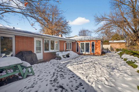 Tiny photo for 3232 26th Street, Moline, IL 61265 (MLS # 100000037)