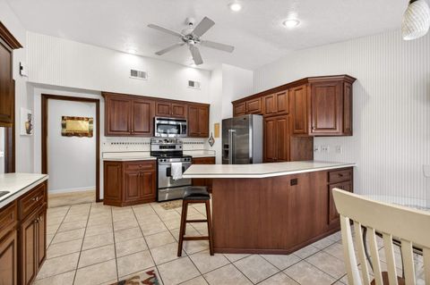 Tiny photo for 3232 26th Street, Moline, IL 61265 (MLS # 100000037)