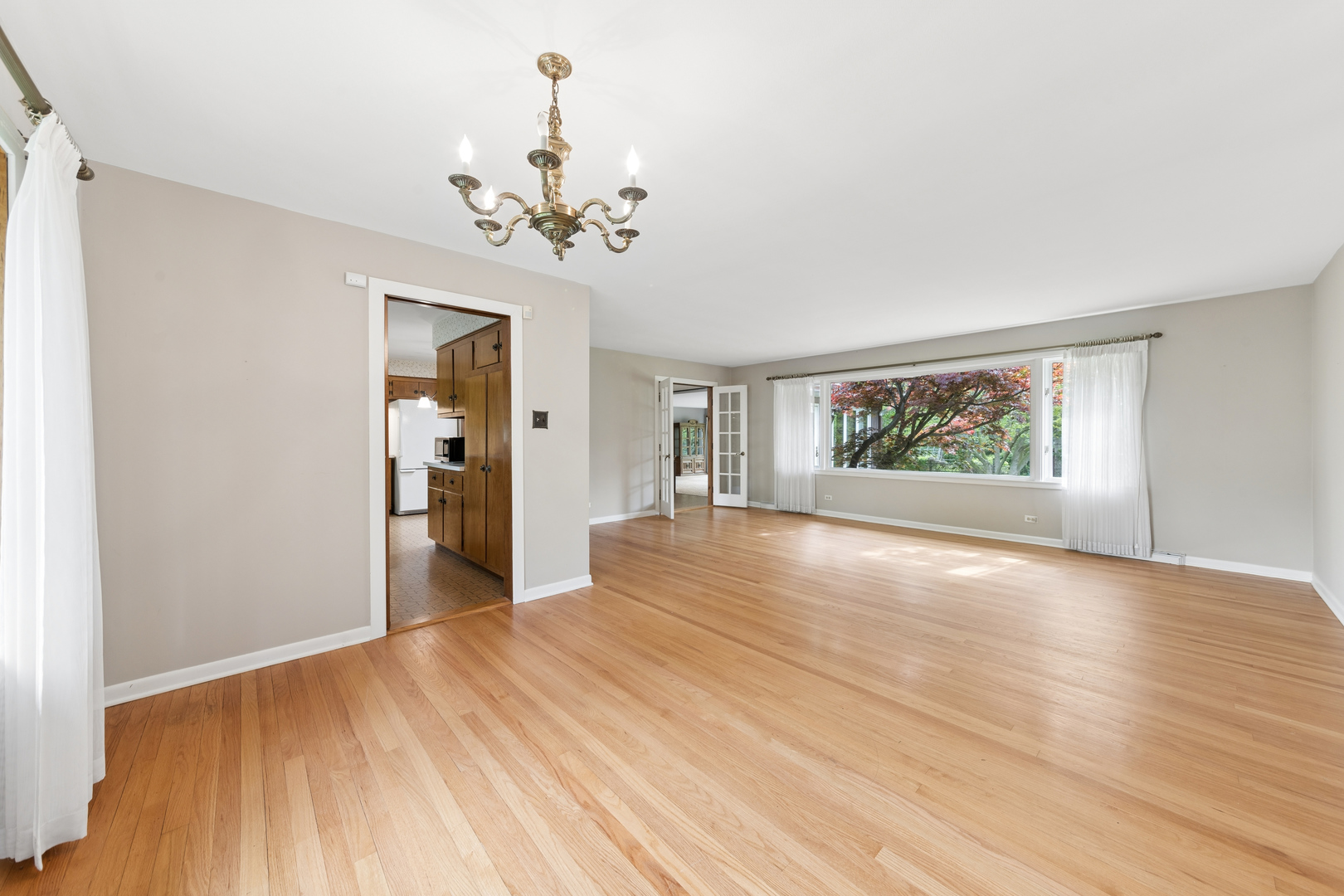 Properties 3 2N351 Amy Avenue