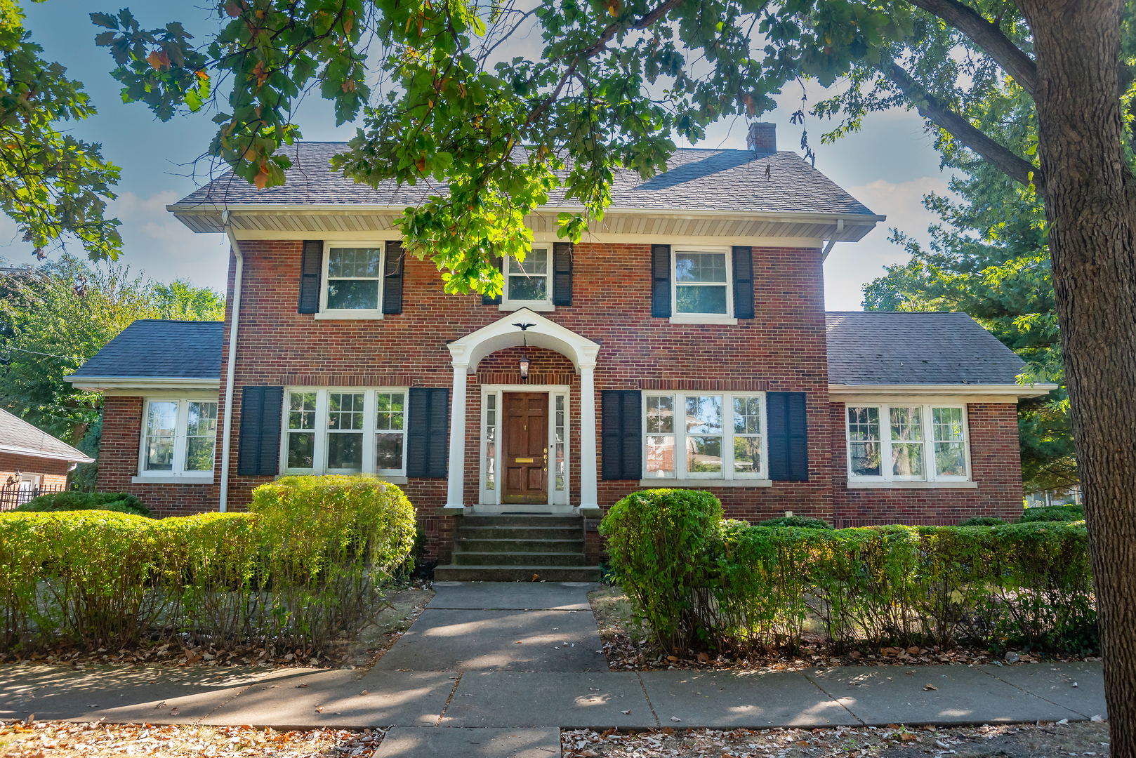 La Grange, Illinois 60525, United States, 5 Bedrooms Bedrooms, ,3 BathroomsBathrooms,Residential,Active,242633