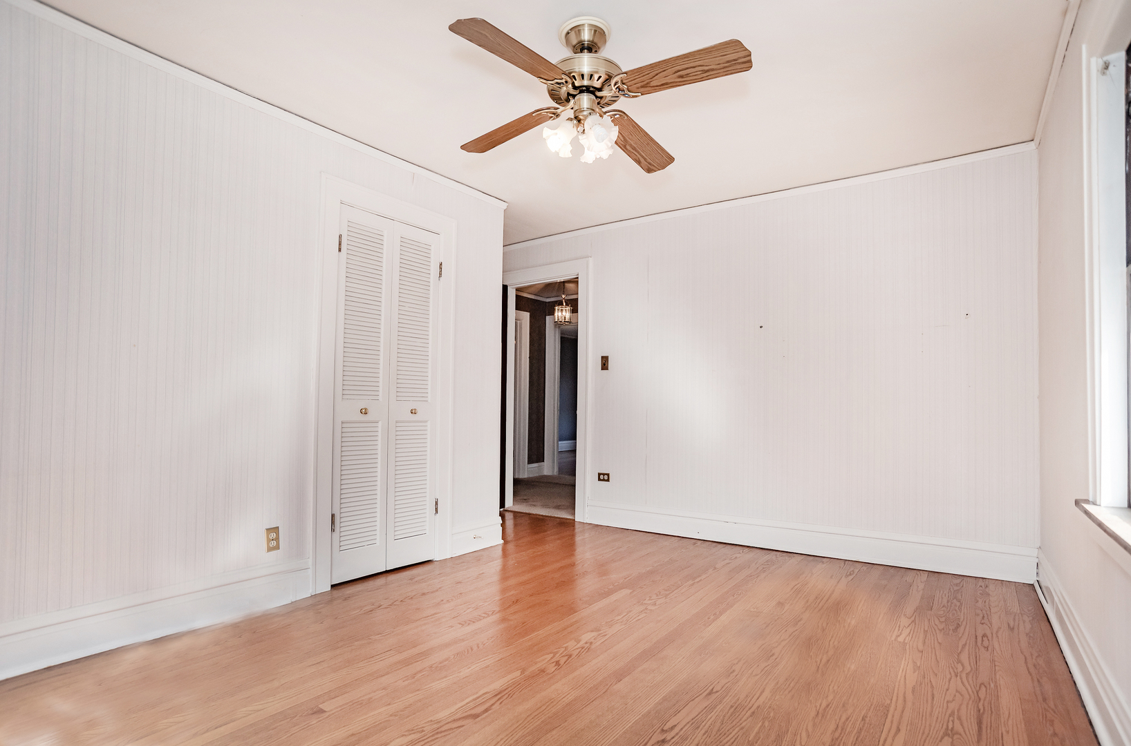 La Grange, Illinois 60525, United States, 5 Bedrooms Bedrooms, ,3 BathroomsBathrooms,Residential,Active,242633