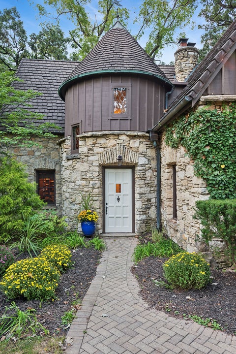 Tiny photo for 28W670 Batavia Road, Warrenville, IL 60555 (MLS # 12753231)