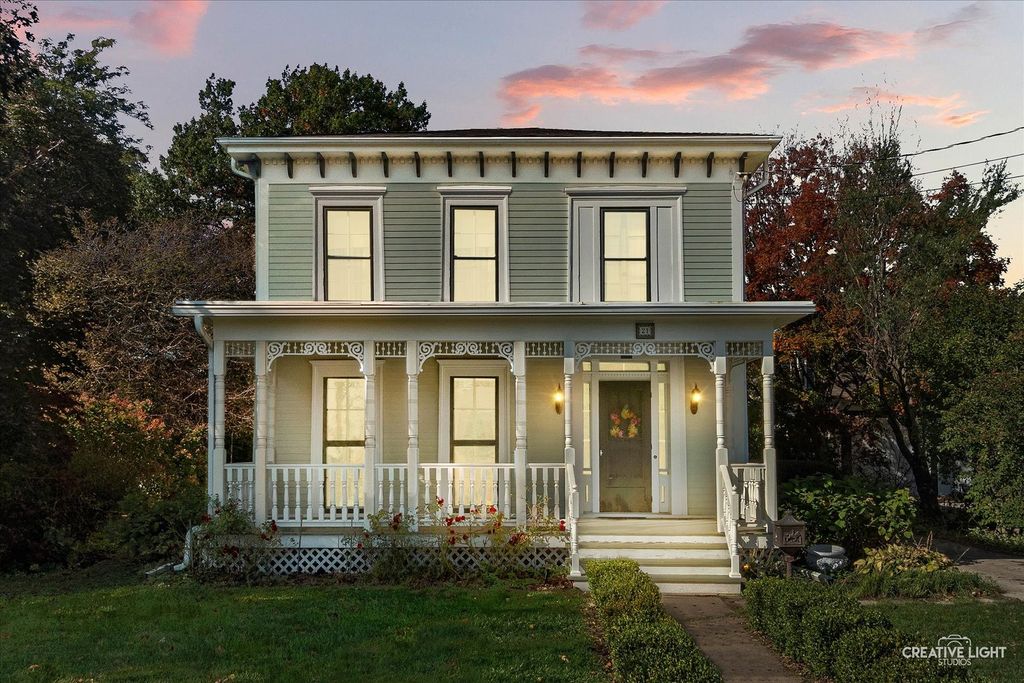 Photo for 21 N Lincoln Street, Batavia, IL 60510 (MLS # 12469106)