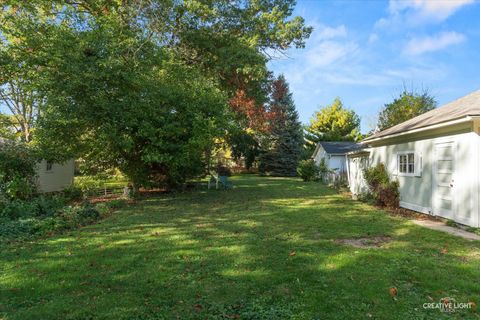 Tiny photo for 21 N Lincoln Street, Batavia, IL 60510 (MLS # 12469106)
