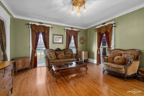 Tiny photo for 21 N Lincoln Street, Batavia, IL 60510 (MLS # 12469106)