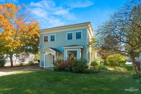 Tiny photo for 21 N Lincoln Street, Batavia, IL 60510 (MLS # 12469106)