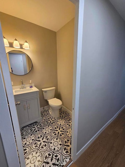 Tiny photo for 3180 N Lake Shore Drive #5H, Chicago, IL 60657 (MLS # 12753912)
