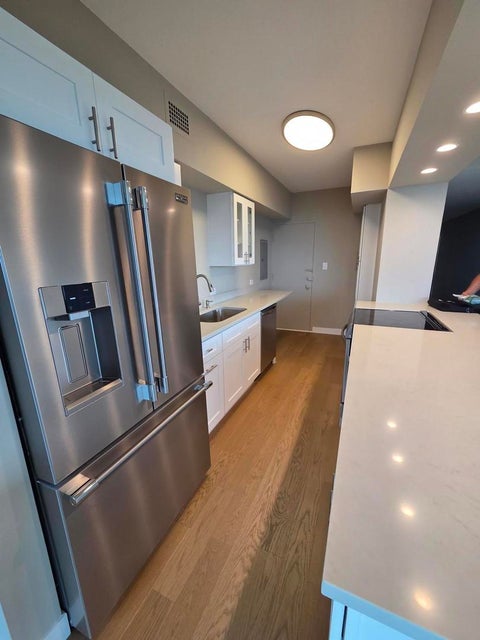 Tiny photo for 3180 N Lake Shore Drive #5H, Chicago, IL 60657 (MLS # 12753912)
