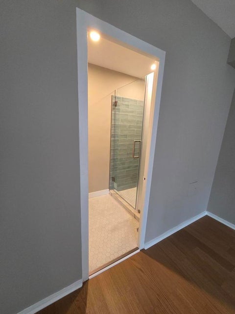 Tiny photo for 3180 N Lake Shore Drive #5H, Chicago, IL 60657 (MLS # 12753912)