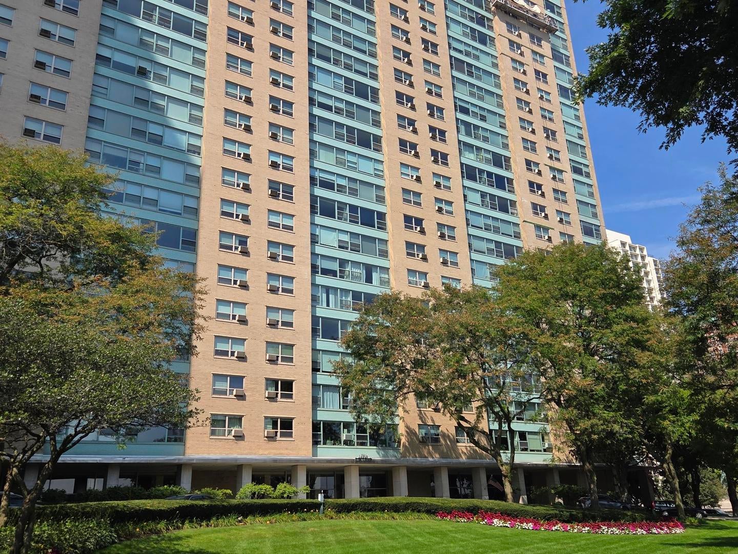 3180 N Lake Shore Drive 5H