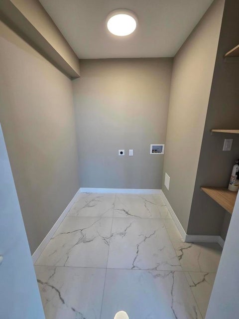 Tiny photo for 3180 N Lake Shore Drive #5H, Chicago, IL 60657 (MLS # 12753912)
