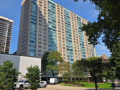 Photo of 3180 N Lake Shore Drive #5H, Chicago, IL 60657 (MLS # 12753912)