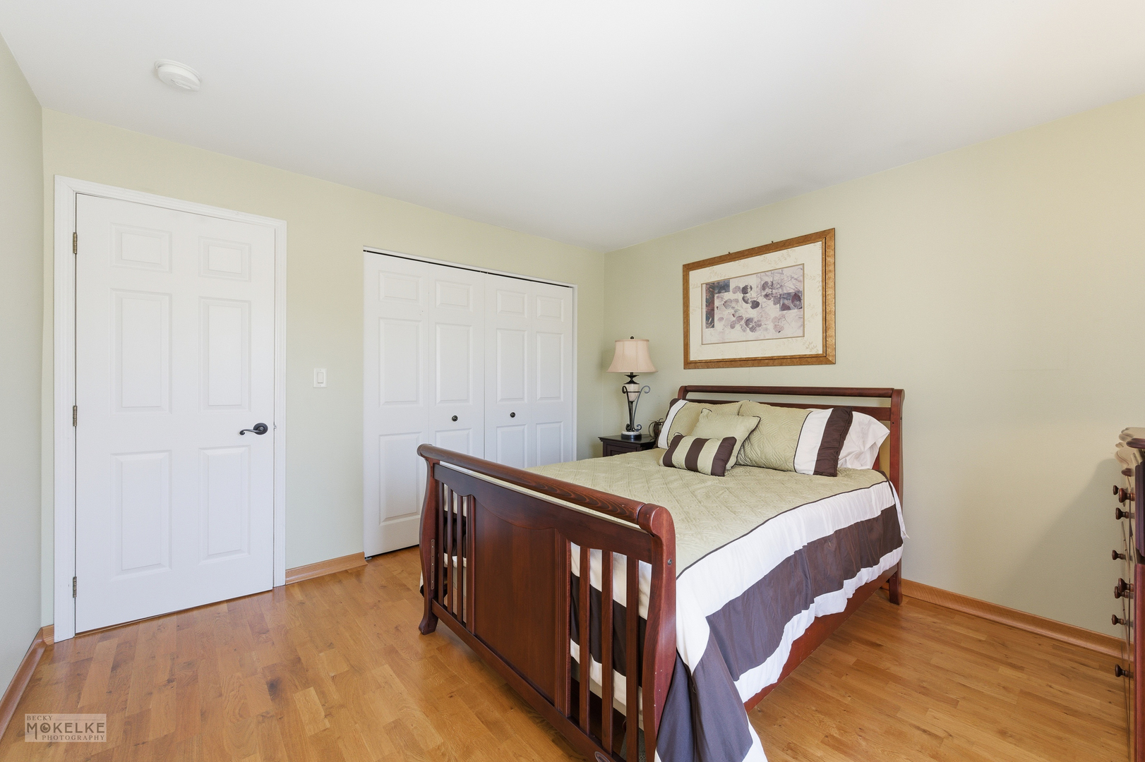 Warrenville, Illinois 60555, United States, 2 Bedrooms Bedrooms, ,2 BathroomsBathrooms,Residential,Contingent,251871