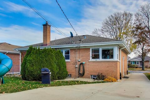 Tiny photo for 11104 Boeger Court, Westchester, IL 60154 (MLS # 12514460)