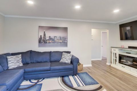 Tiny photo for 11104 Boeger Court, Westchester, IL 60154 (MLS # 12514460)