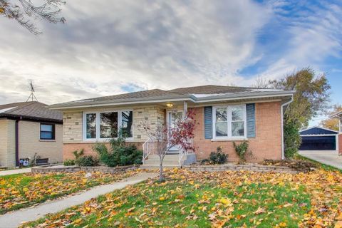 Tiny photo for 11104 Boeger Court, Westchester, IL 60154 (MLS # 12514460)