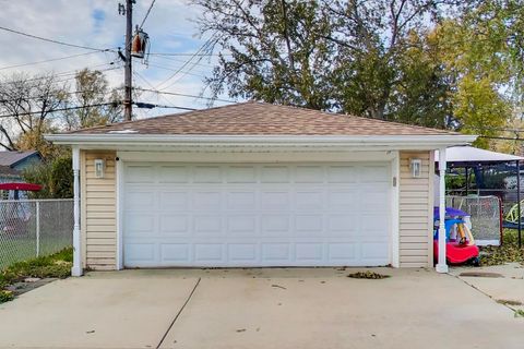 Tiny photo for 11104 Boeger Court, Westchester, IL 60154 (MLS # 12514460)
