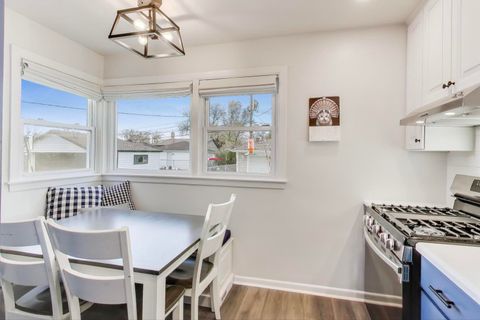 Tiny photo for 11104 Boeger Court, Westchester, IL 60154 (MLS # 12514460)